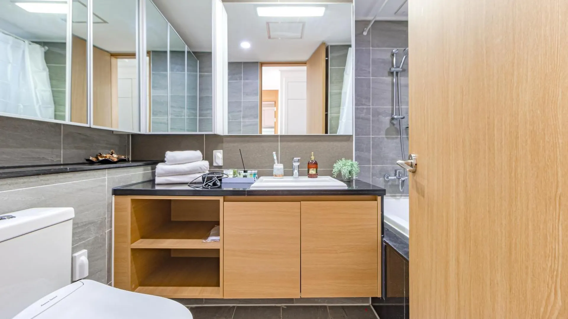 Highvill Park Apartment Nur-Sultan  Kazakhstan