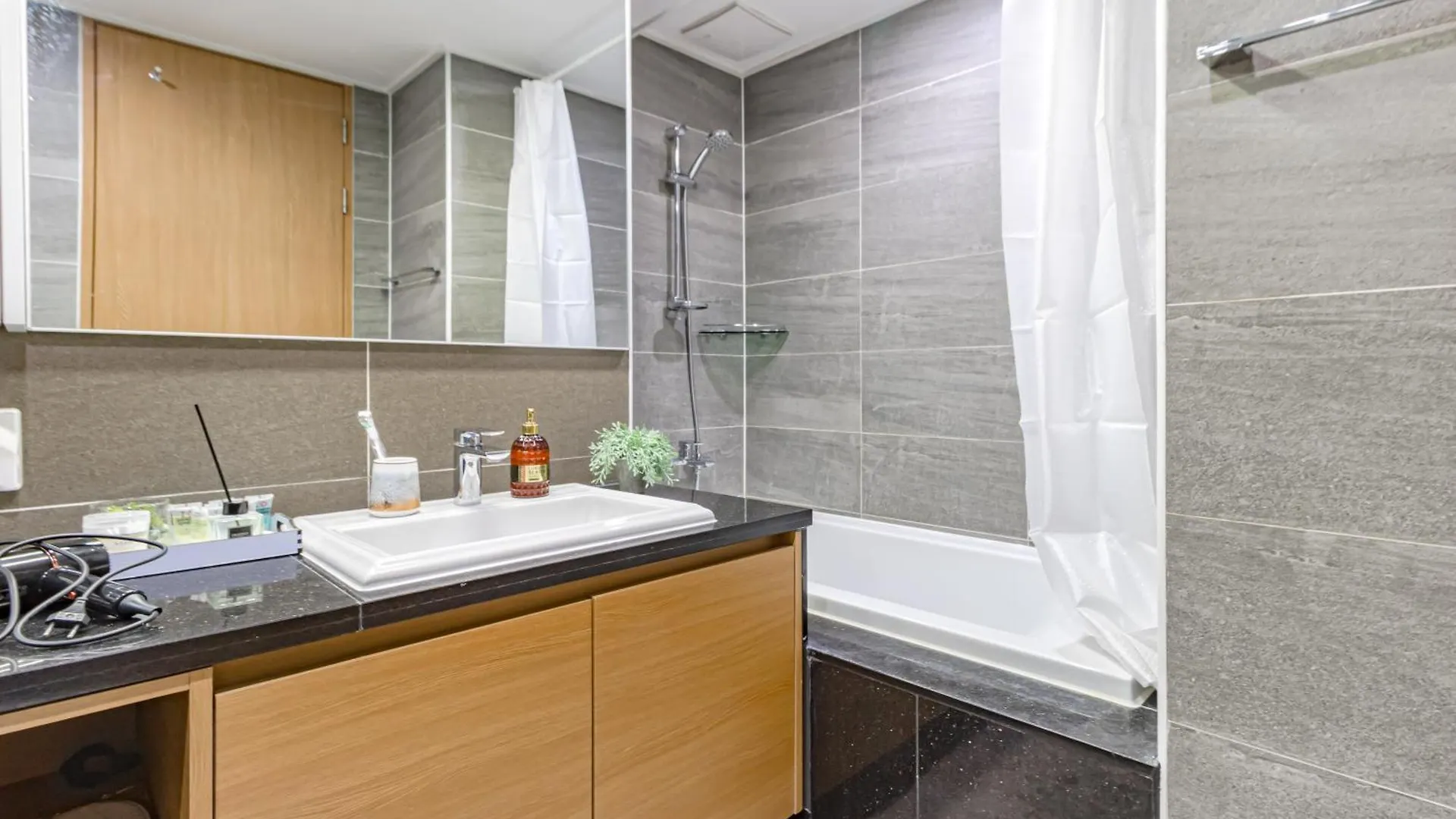 Highvill Park Apartment Nur-Sultan   Nur-Sultan (Astana)
